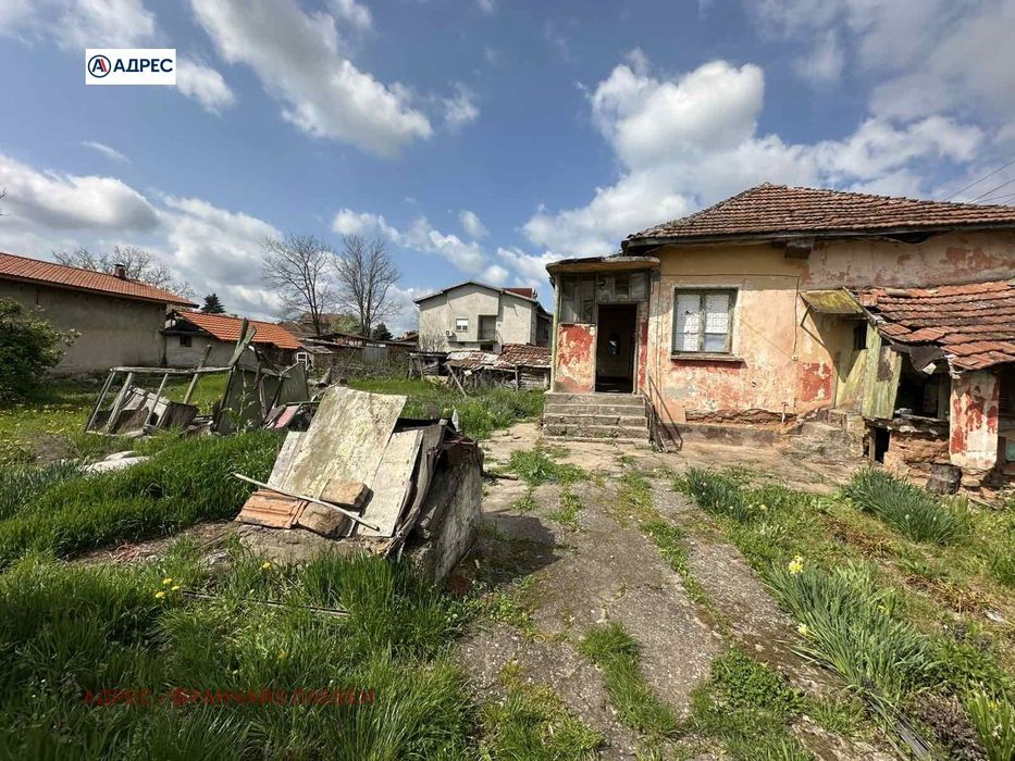Къща в Плевен, област-гр.Долна Митрополия площ 60 цена 35000