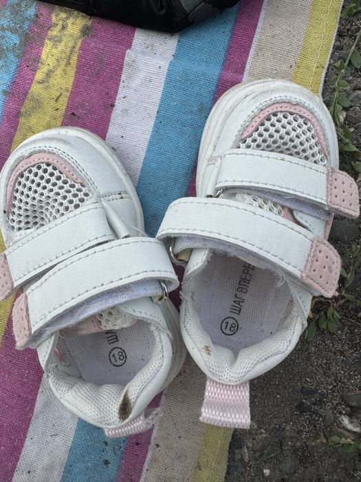 Продам деские летние кросовки