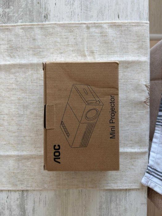 Mini proiector portabil Aoc 1080p