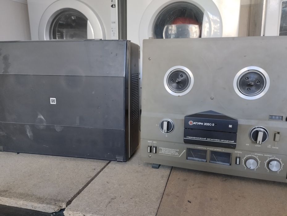 Магнитофон Сатурн.