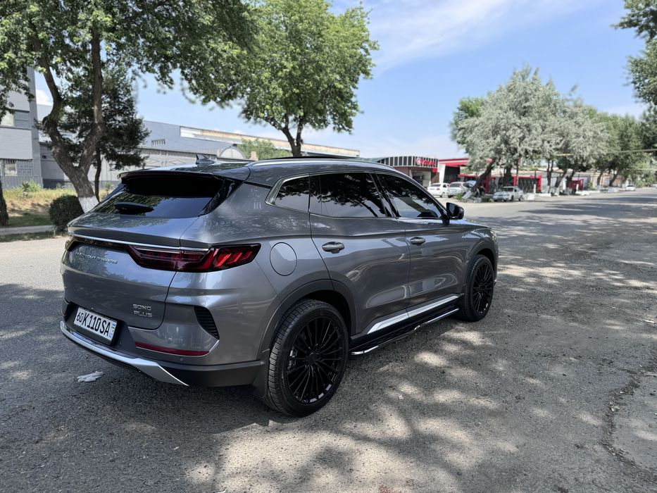 Byd song pro hibrid awd