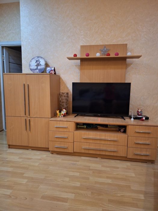 Продаю стенку для зала