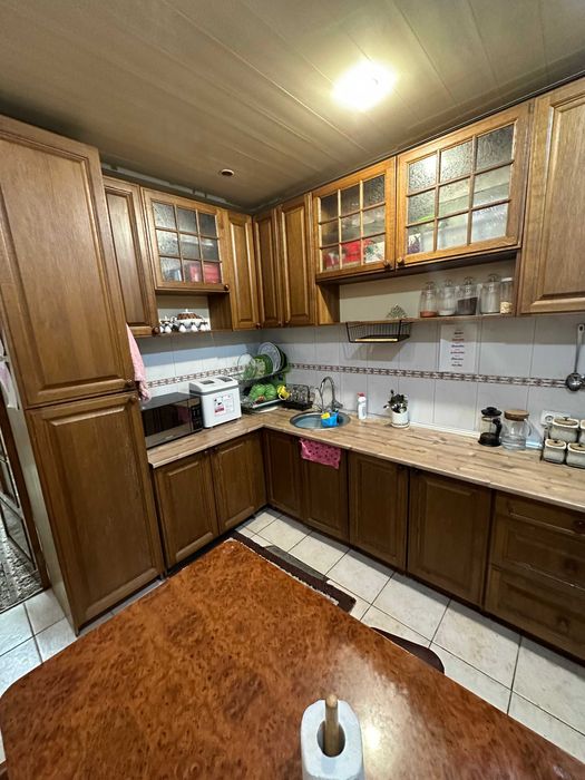 4х комнатная переделанную в 3х на Ойбеке 100 м2 4/2/9 ор-р 60 школа