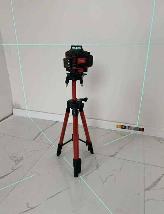 Самонивелиращ Акумулаторен Лазерен Нивелир Milwaukee Милуоки 4D