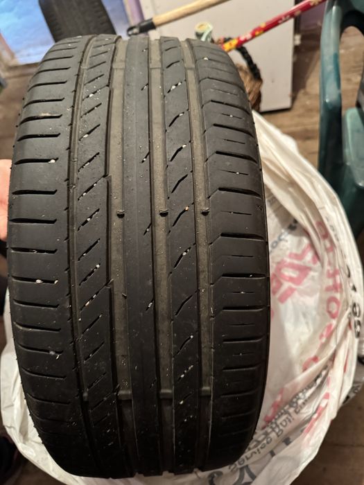 Vand 2 anvelope vara