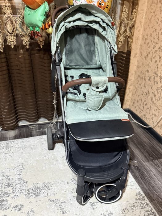 Продаю прогулочную коляску Carrello Astra. Полный комлект