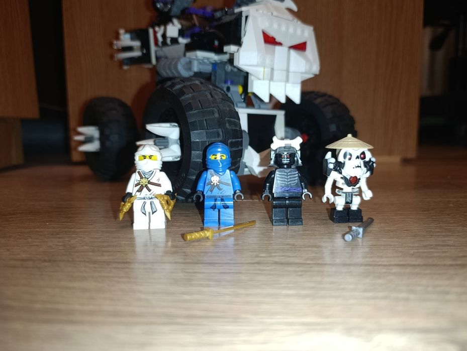 Lego Ninjago The Golden Weapons 2506 Skull Truck