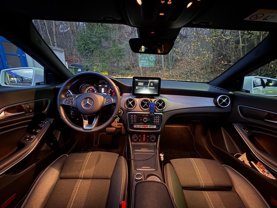 Mercedes-Benz CLA 180 2016 Automat AMG Panorama 60398 km