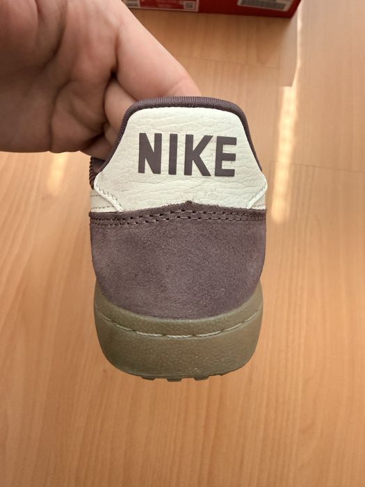 WMNS NIKE FIELD GENERAL - маратонки