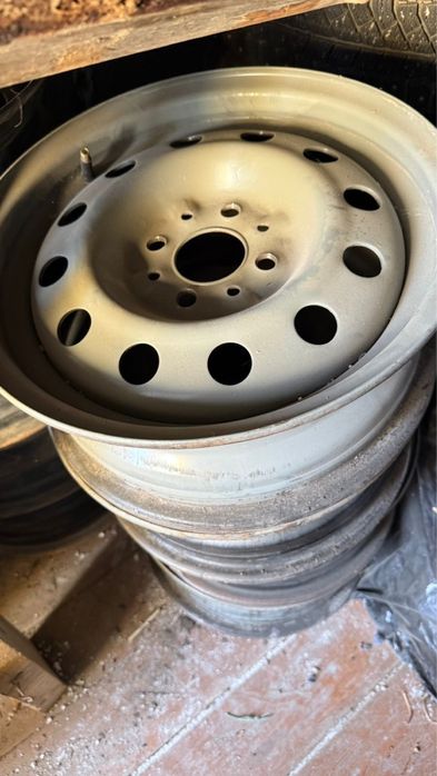 Продам шипы в комплекте все