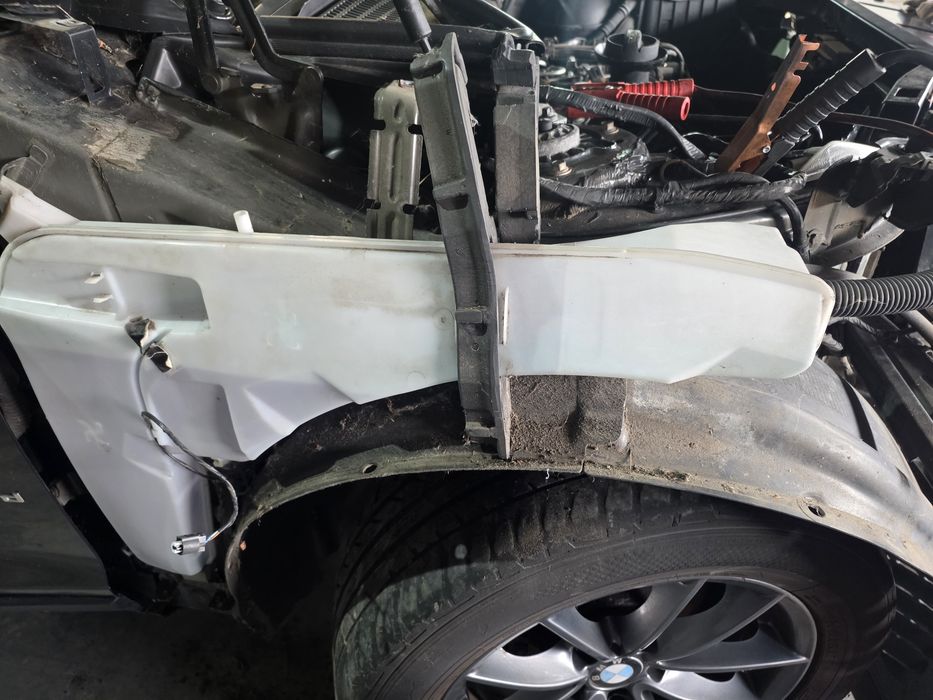 Vas lichid parbriz BMW X3 F25 Xenon spalatoare faruri