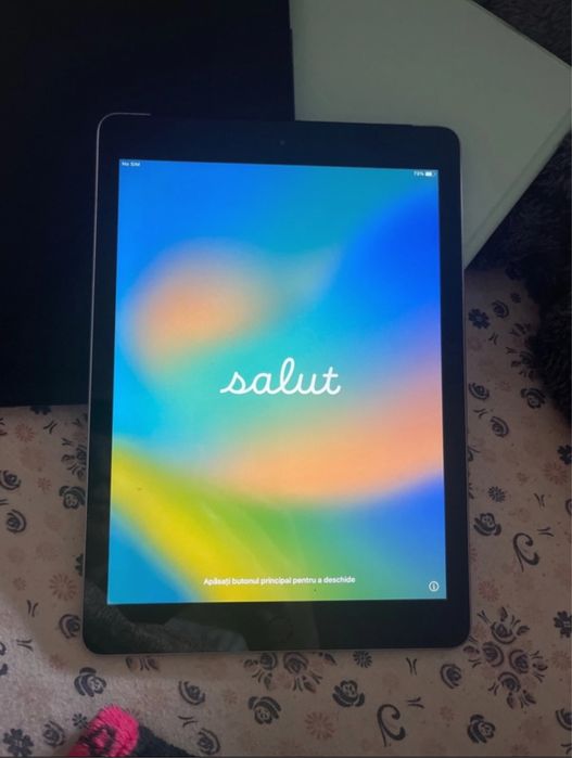 vand iPad generatia 5 wifi+cellular pret negociabil