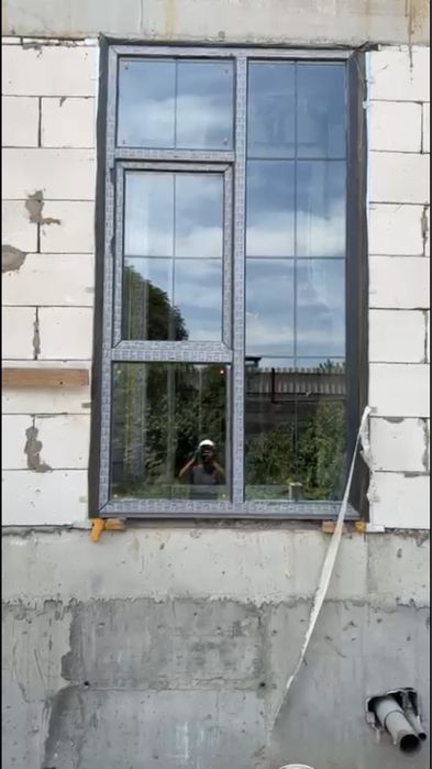 Алюминевые окна пластиковые окна входные группы охранные посты витражи