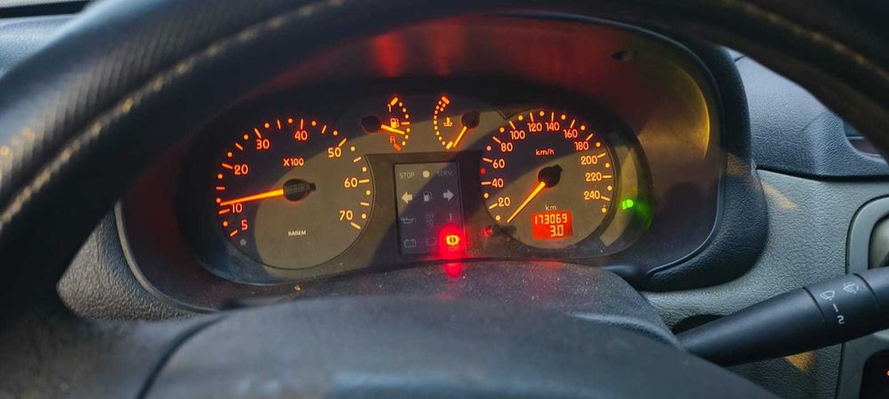 Renault Clio Symbol 2006 1.4