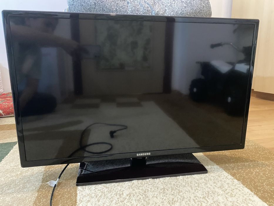 Телевизор samsung