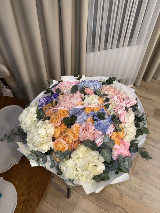 Продам шикарный  букет