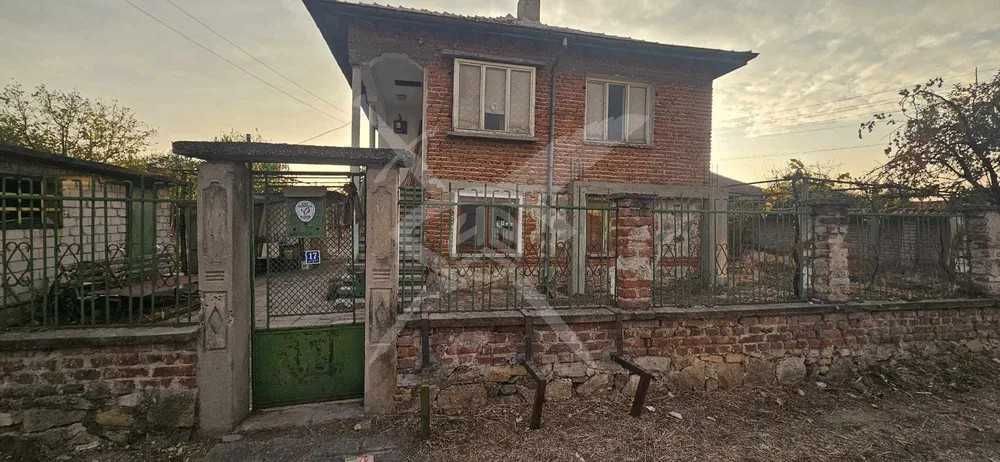 Къща в с.Черноземен! 96541