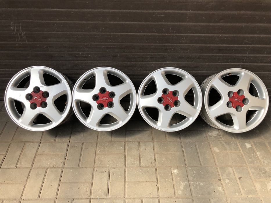 Диски на Ниссан оригинальные R16
