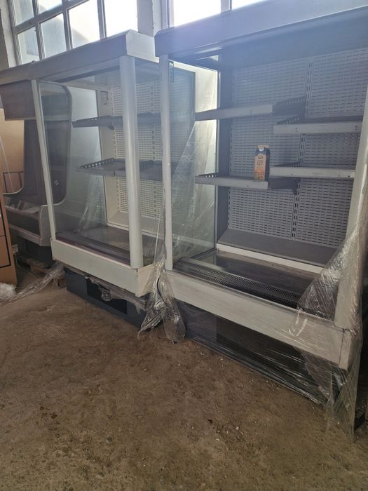 Отворени Магазински Витрини