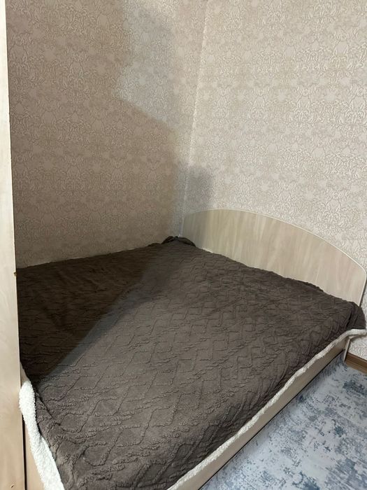 Продам кровать двухспальную