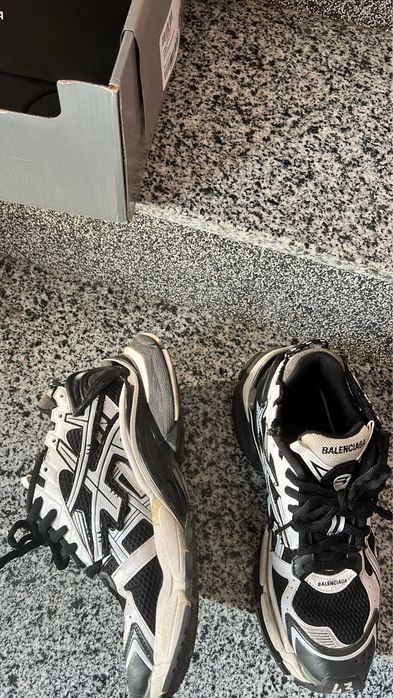 Balenciaga runner
