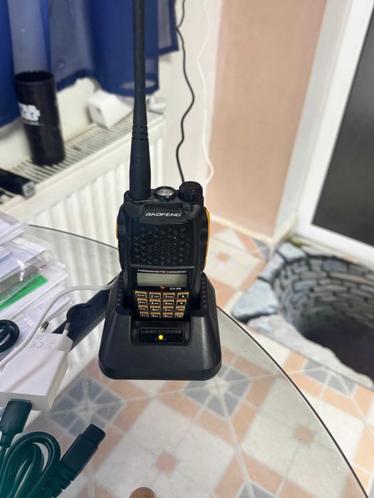 Радиостанция Baofeng UV 6R