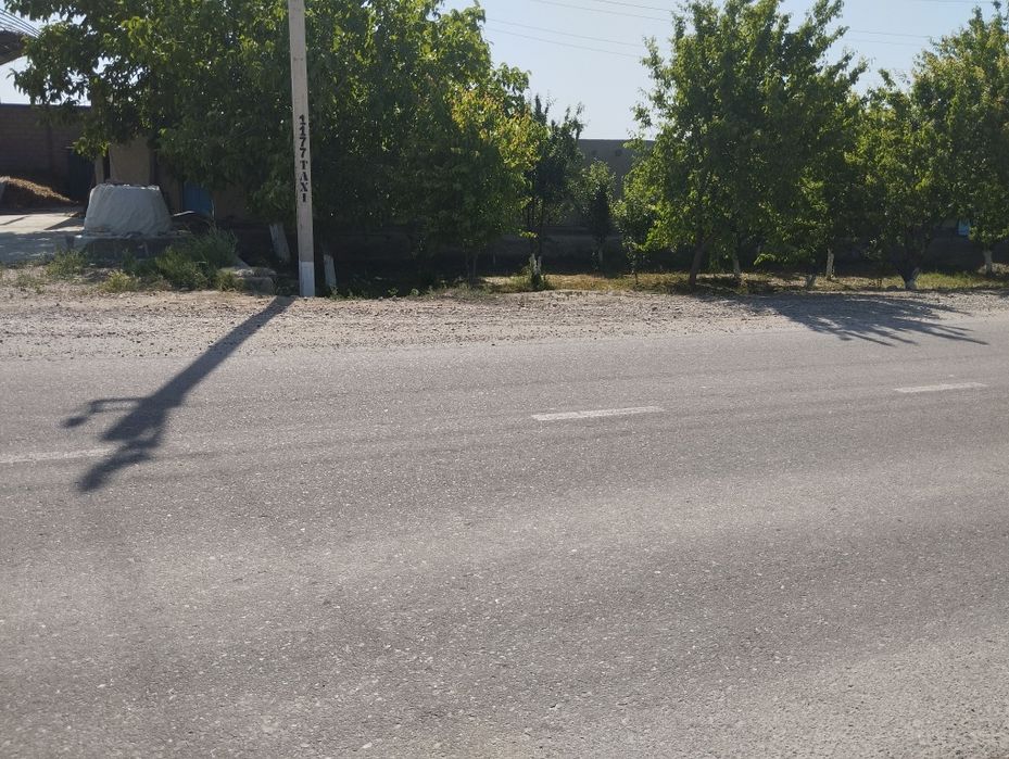 Toshrabot MFY uchaska va 3 ta sexlar sotiladi,6 x 13 bokisi bor