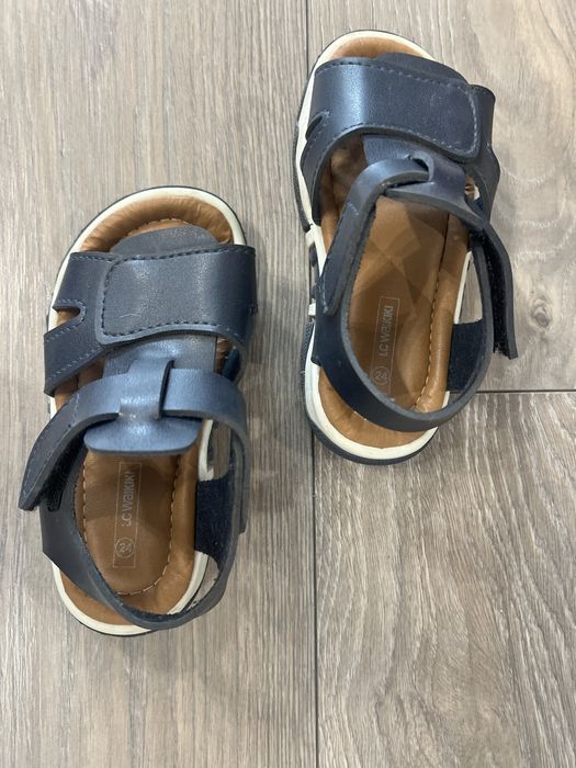 Детски сандали LC Waikiki