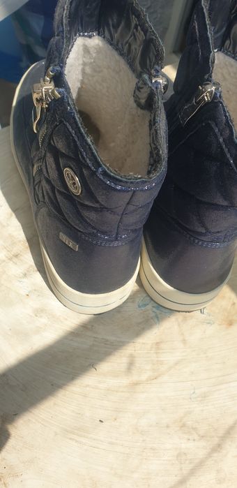 Зимни боти Caprice