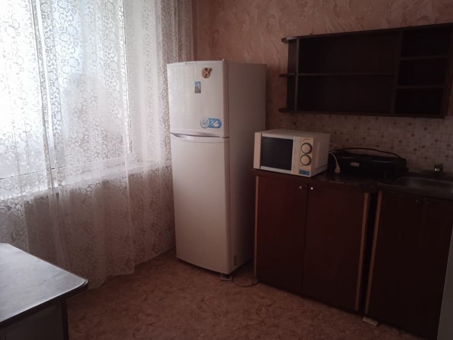 Сдам 1 ком квартиру район ком рынка.