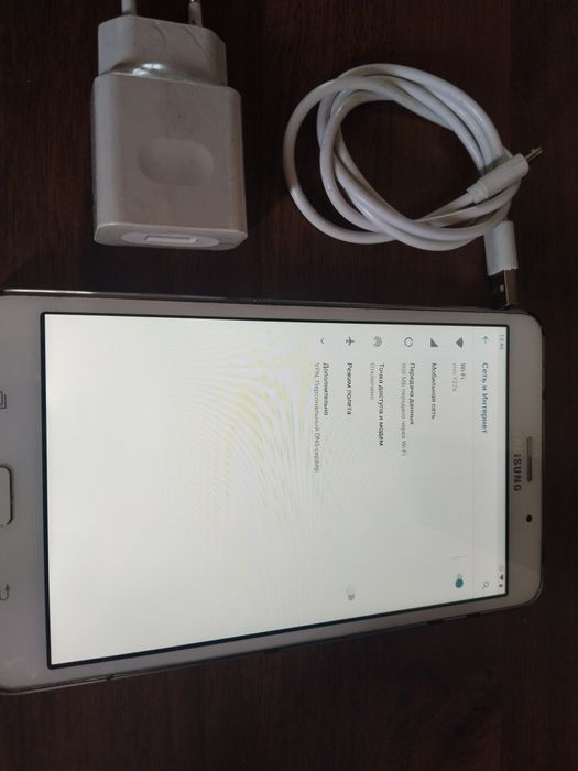 Телефон рабочий чистый