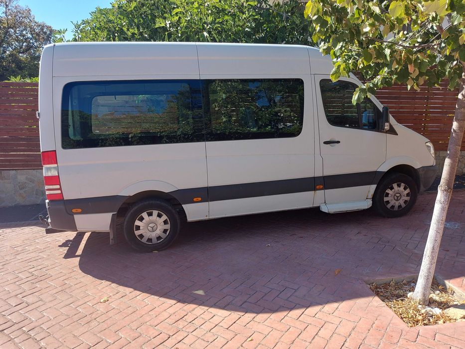 Транспортни услуги услуги за товари и пътници