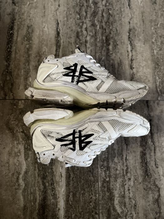 Balenciaga Runner Graffiti