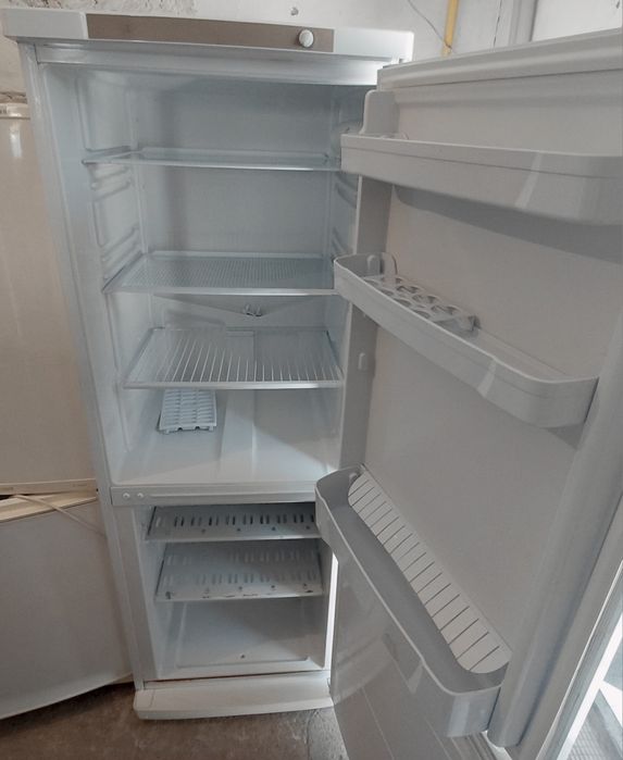 Продам 2х камерный холодильник