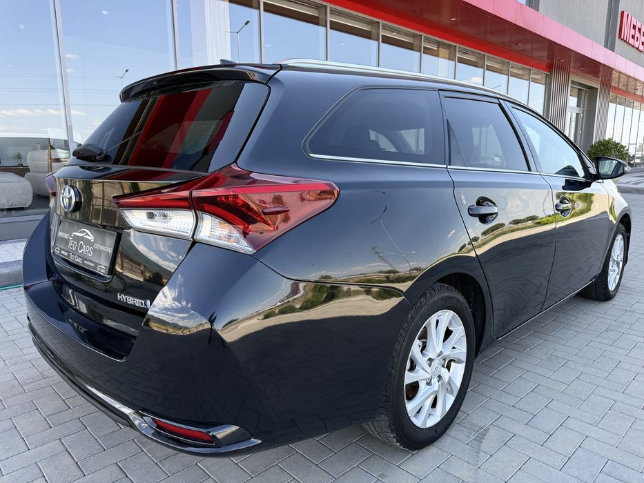 Toyota Auris 1.8 Hybrid 100к.с Facelift / Panorama / NAVI / Camera