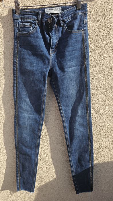 Blugi Stradivarius mărimea 36