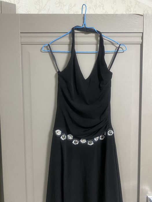 Продам платья все 42 размер