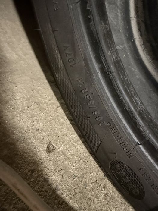 2x Michelin Latitude Alpin 295/35 R21 зимни гуми