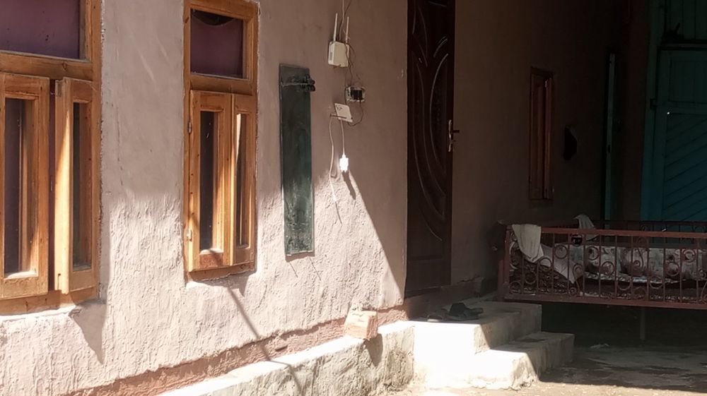 Kogon shaharda 2.9 sotixlik  uchaska sotiladi arzon narxda 25000$