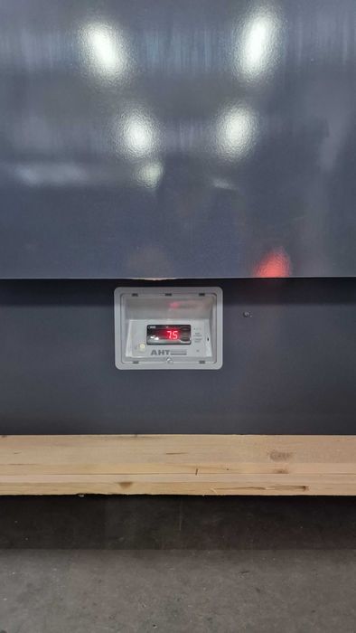 Lada Refrigerare sau Congelare AHT Macao 210 / NOU