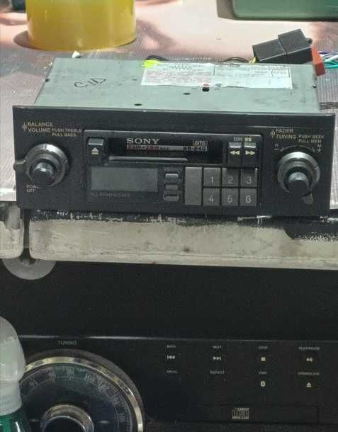 radio casetofon auto Sony xr-240 servisat se vinde cu garantie