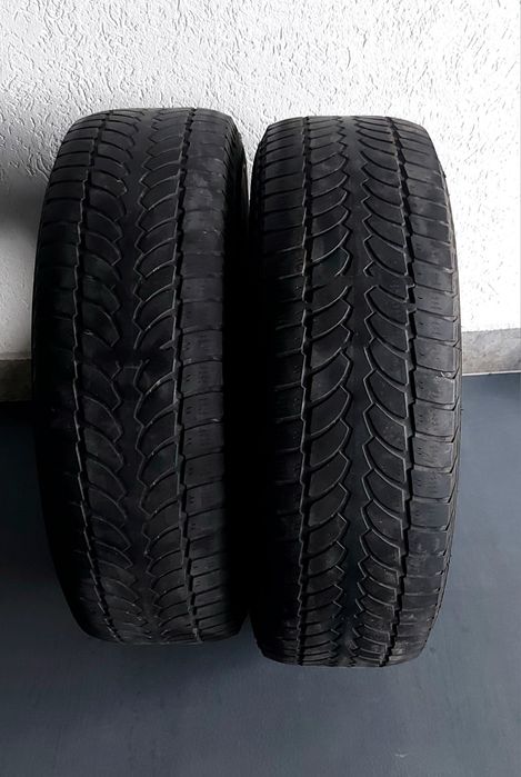 Anvelopa de iarna 215/70/16 Bridestone 2bucati la numai