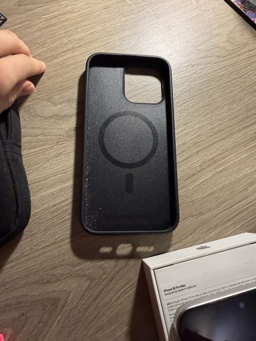 Продавам iphone 15 pro max 256 гб