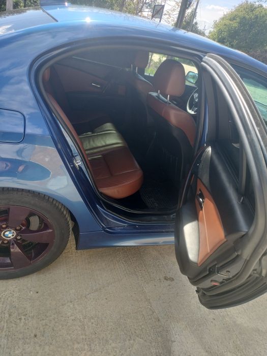 Bmw E60 an 2006 motor 3.0D paketM trapa  hed up display  activ steering interior seria 7 toppp