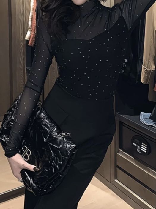 Блузка со стразами