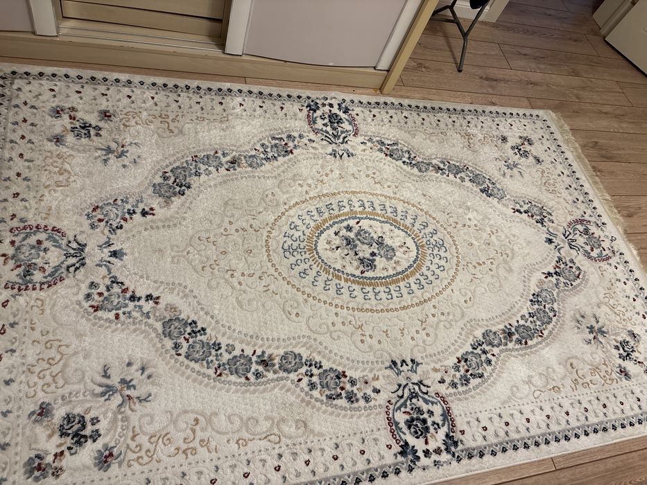 Продам ковер 2*3 город Каскелен