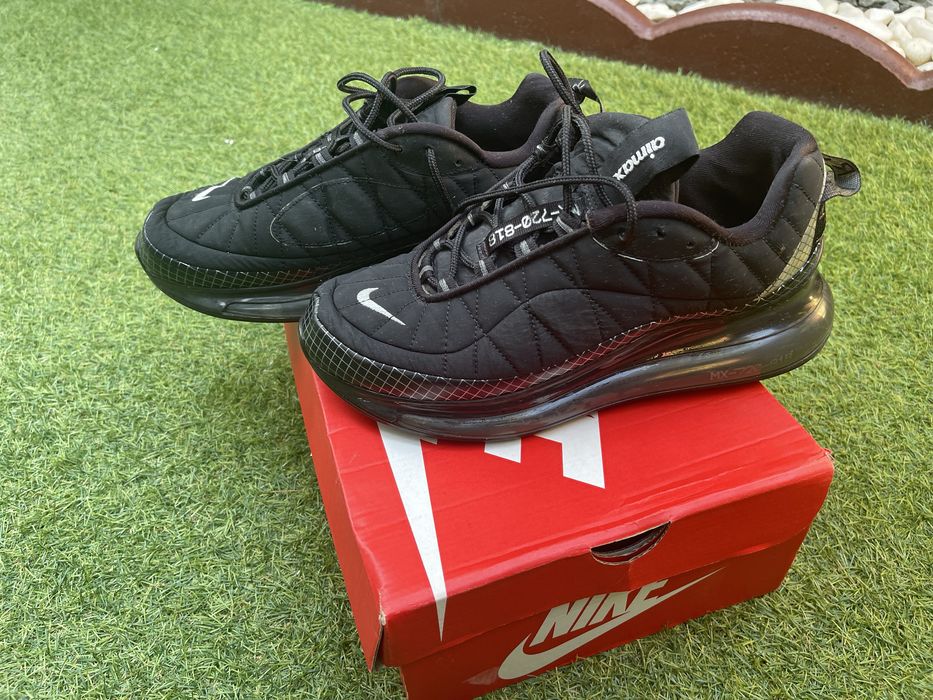 Adidasi negri Nike Air