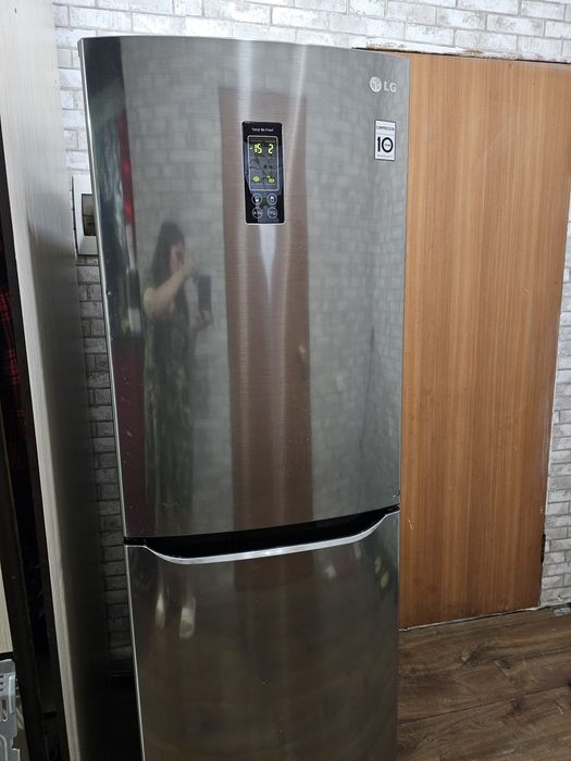 Продам холодильник LG No Frost
