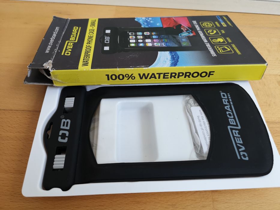 Husa waterproof Iphone smartphone noua Overboard