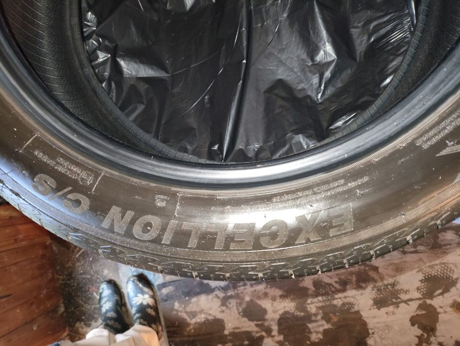 Продам шины 235/55/r19 новые